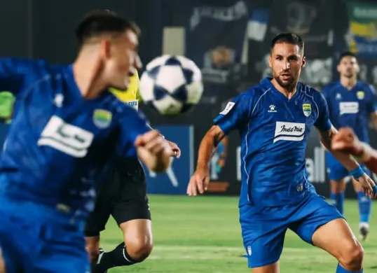 Link live streaming Madura United vs Persib Bandung di Super League 2026/2027. (Sumber: Instagram/@persib)