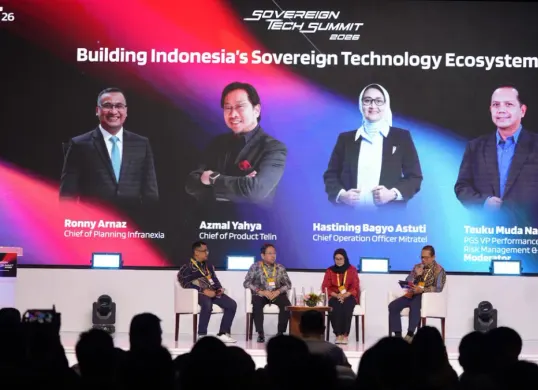 Direktur Operasi dan Pembangunan Mitratel Hastining Bagyo Astuti saat menjadi panelis dalam Panel Discussion dalam rangkaian Bali Tech Week (BTW) 2026 di Denpasar, Bali, Kamis (22/10). (Sumber: Telkom)