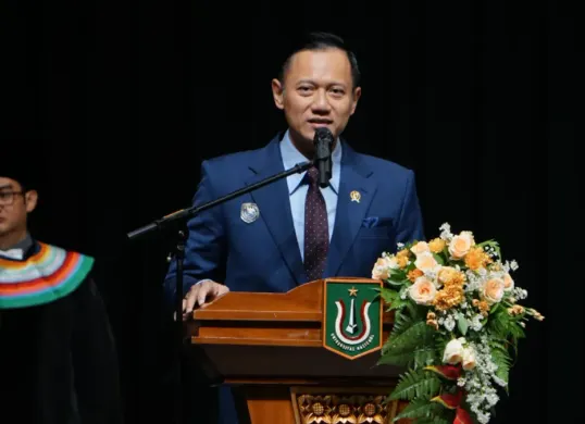 Pembekalan Wisuda UNAS oleh Menteri Koordinator Bidang Infrastruktur dan Pembangunan Kewilayahan Republik Indonesia, Agus Harimurti Yudhoyono. (Sumber: Istimewa)