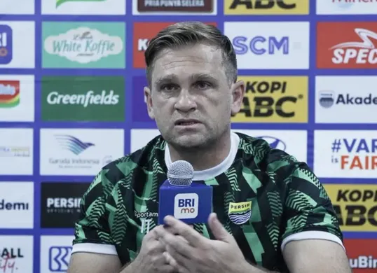 Pelatih Persib Bandung Igor Tolic meminta anak asuhnya tetap fokus menghadapi Garudayaksa FC dalam lanjutan Super League 2026/2027 di Stadion Pakansari, Bogor. (Sumber: Ileague)
