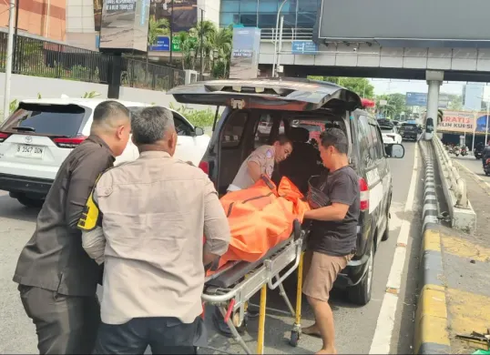 Kecelakaan tunggal sepeda motor Honda Beat menewaskan pemuda di Jalan Metro Pondok Indah, depan PIM 2, Kebayoran Lama, Jakarta Selatan, Senin, 26 Oktober 2026, pag WIB. (Sumber: Dok. Istimewa)