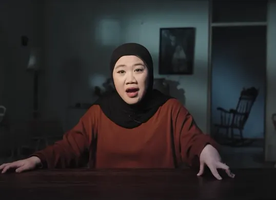 Nadia Omara KHW 400 “PULANG” viral dengan kisah horor penuh misteri. (Sumber: YouTube/Nadia Omara)