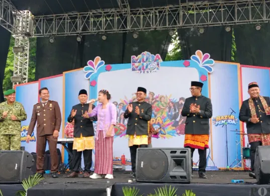 Ketua DPRD Kota Tangerang, Saiful Milah saat peringatan Sumpah Pemuda di Alun-Alun Tangerang, Rabu (28/10/2026). (Sumber: Poskota/Rizki Gojali)