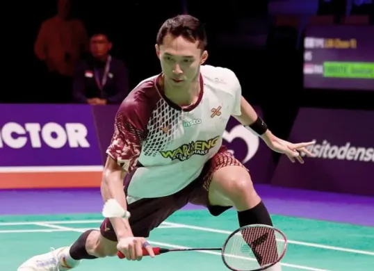 Pebulutangkis tunggal putra Indonesia, Jonatan Christie akan berlaga pada babak perempat final badminton Hylo Open 2026. (Sumber: Instagram/@badminton.ina)