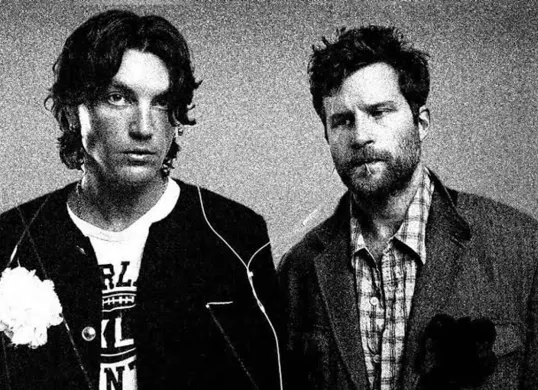 LANY tampil dalam rangkaian SOFT World Tour di Indonesia Arena, Jakarta, pada 29–30 Oktober 2026. Konser ini menghadirkan lagu-lagu populer mereka dan penyanyi pembuka Maisy Kay. (Sumber: Instagram)