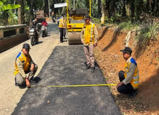 Ruas Jalan Cigudeg - Kiarasari - Cisangku Desa Cigudeg Kecamatan Cigudeg. (Sumber: Istimewa)
