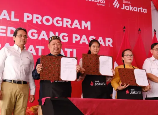 Program Pembiayaan Pedagang Pasar dari Bank Jakarta di Pasar Induk Kramat Jati, Jakarta Timur. (Sumber: Bank Jakarta)