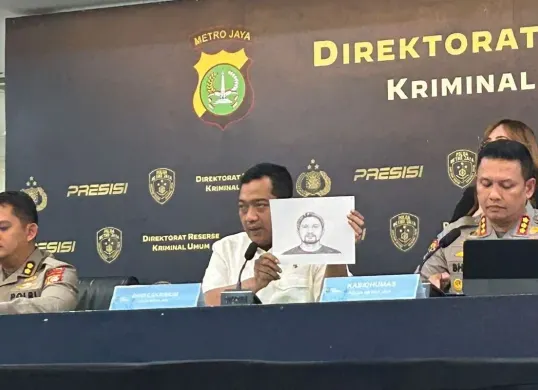 Polda Metro Jaya kini telah mengantongi ciri-ciri dua terduga pelaku pengeroyokan Bambang Setiawan (60). (Sumber: X/@LambeSahamjja)