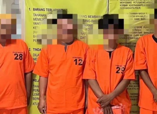 Empat komplotan spesialis bobol warung kelontongan ditahan di rutan Polda Banten. (Sumber: Polda Banten)