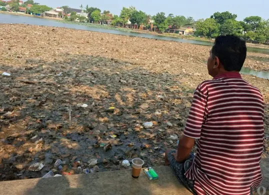 Kondisi Setu Cilodong, Kota Depok, tampak mengering, Jumat, 4 September 2026. (Sumber: Poskota/Angga Pahlevi)