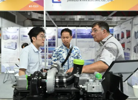 IEE Series Energy Week 2026 mempertemukan pelaku industri untuk membahas masa depan data center, sistem kelistrikan, energi terbarukan, dan ekosistem baterai di Indonesia. (Sumber: Pamerindo)