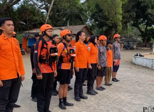 Tim SAR Gabungan kembali melakukan pencarian speed boat yang hilang kontak di Perairan Selat Sunda, Kabupaten Pandeglang, Banten, pada hari kedua operasi, Rabu, 9 September 2026. (Sumber: Pos Kota/ Ali Mansur)