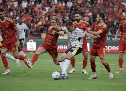 Persija Jakarta meraih kemenangan 2-1 atas Persib Bandung pada pekan kedua Super League 2026/2027 di SUGBK, Sabtu (12/9/2026). (Sumber: Persib)