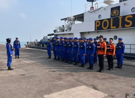 Tim SAR Gabungan memperluas pencarian delapan penumpang speedboat yang hilang kontak di perairan Selat Sunda, Kabupaten Pandeglang, Banten pada hari ketujuh, Senin, 14 September 2026. (Sumber: Poskota/Ali Mansur)