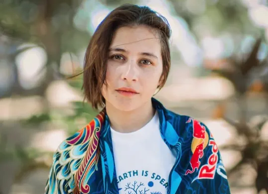 Identitas WNA berinisial WS terungkap setelah Prilly Latuconsina membagikan surat masyarakat adat Raja Ampat terkait dugaan pembunuhan penyu. (Sumber: Instagram/@prillylatuconsina96)
