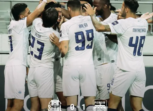 Julio Cesar mencetak gol kemenangan Persib Bandung saat menghadapi FC Seoul di Seoul World Cup Stadium, Rabu (16/9/2026). (Sumber: Persib)