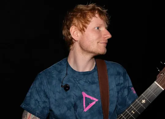 Macklemore dikeluarkan dari tur Ed Sheeran setelah menyuarakan dukungan Palestina. (Sumber: Instagram/@teddysphotos)