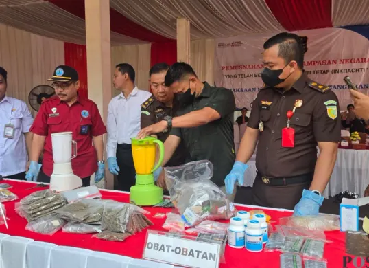 Pemusnahan barang bukti narkoba di Kejaksaan Negeri Kabupaten Tangerang. (Sumber: Pos Kota/Veronica)