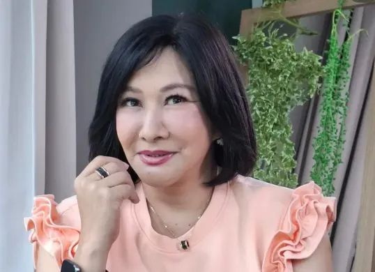 Aktris Tanah Air, Yurike Prastika, mengungkap kisah perjuangannya melawan kanker payudara. (Sumber: Instagram/@yurikeprastika7)