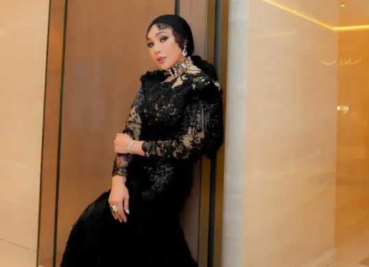 Dewi Gita disebut-sebut sebagai sosok Degoy dalam rumor perselingkuhan Andre Taulany. (Sumber: Instagram/@dewigita01)