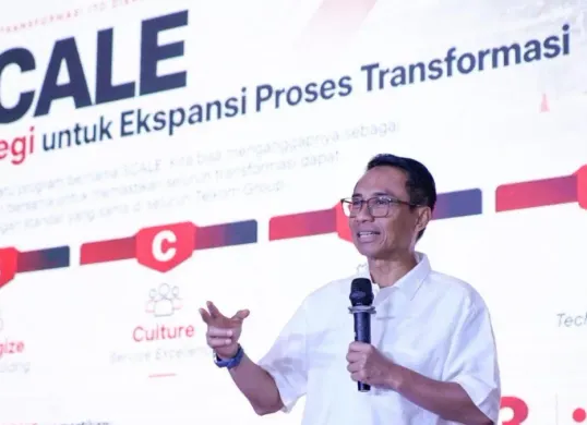 Direktur IT Digital Telkom Faizal Rochmad Djoemadi memaparkan kerangka kerja SCALE di Jakarta, Kamis, 17 September 2026. (Sumber: Telkom)