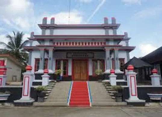 Ilustrasi kantor desa (Sumber: Wikemedia Commons)