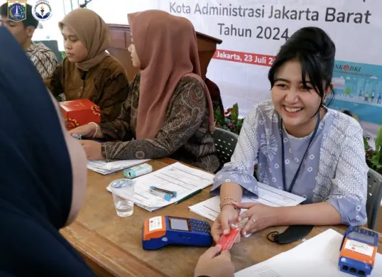 Dinsos DKI Jakarta kembali mendistribusikan ATM Bansos PKD melalui undangan ke-2 bagi penerima manfaat. (Sumber: Dinsos Jakarta)