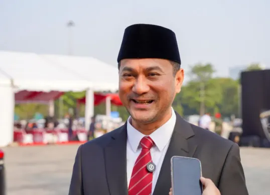Sekretaris DPRD DKI Jakarta Augustinus saat menghadiri Upacara Hari Perhubungan Nasional (Harhubnas) Tahun 2026 di kawasan Monumen Nasional (Monas), Selasa, 22 September 2026. (Sumber: DDJP)