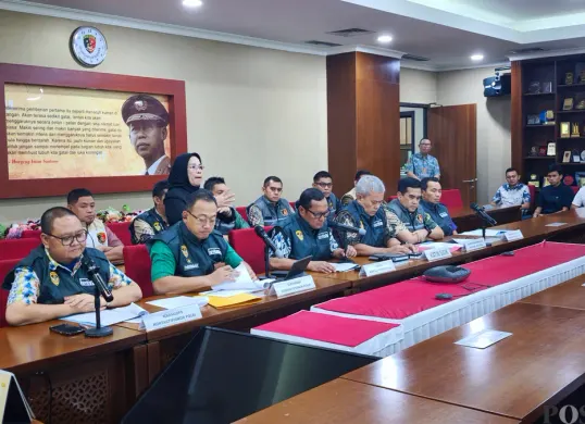 Konferensi pers Kortastipidkor Polri terkait penetapan Bupati Gowa Sitti Husniah Talenrang sebagai tersangka dugaan korupsi, Jumat, 25 September 2026. (Sumber: Poskota/Ali Mansur)