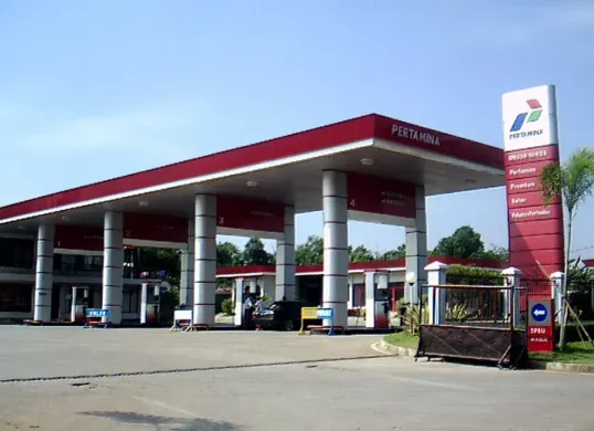 Harga Pertalite disebut naik menjadi Rp13.500 per liter mulai 26 September 2026. Kementerian ESDM memastikan informasi tersebut merupakan hoaks. (Sumber: Wilkipedia)
