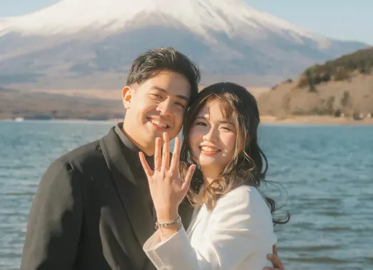 Gracia Caroline resmi dilamar Jerome Polin di Jepang. (Sumber: Instagram/@jeromepolin)