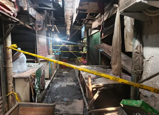 Pascakebakaran Pasar Serdang, Kemayoran, Jakarta Selatan, terbakar, Senin, 28 September 2026. (Sumber: Poskota/Ali Mansur)
