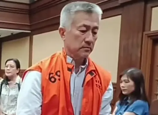 Sosok koruptor Jimmy Masrin yang fotonya terpasang di klaster mewah Lapas Kelas IIA Cibinong. (Sumber: Tangkapan layar YouTube/TVHarianNasional)