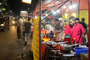 Rekomendasi wisata kuliner murah di Jakarta yang bisa dikunjungi di akhir pekan. (Sumber: jakarta.go.id)