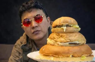 Antrean Aldi's burger disiram air, Aldi Taher tanggapi santai (Sumber: Instagram/@aldis.burger)