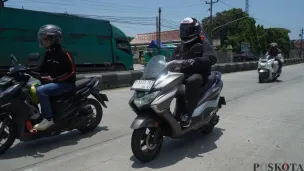 Test ride Suzuki Burgman Jakarta-Semarang. (Sumber: Poskota/ Dimas Prasettyo)