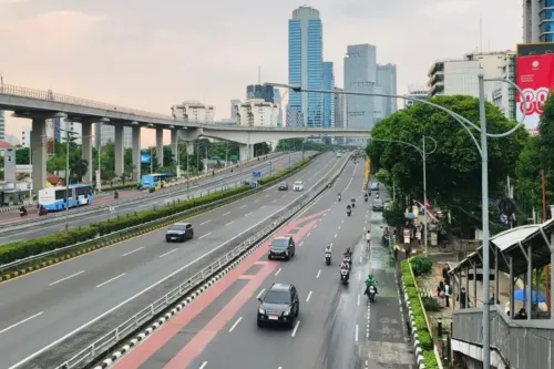 Suasana tol dalam kota yang masih ditutup imbas demo ricuh. (Sumber: Threas/@fhrilbb_)