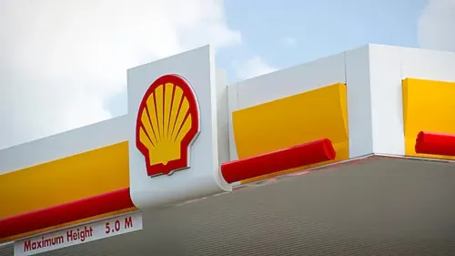 Ilustrasi, pegawai SPBU Shell dikabarkan terancam kena PHK imbas dari kelangkaan BBM. (Sumber: Dok/shell.co.id)