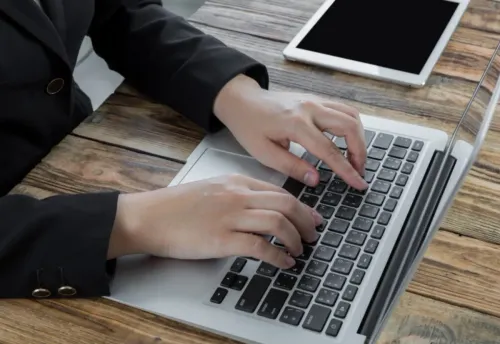 Cara cek dan jadwal pengumuman hasil SNBP 2026. (Sumber: Freepik/jannoon028)