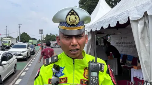 KBO Satlantas Polres Bogor, Iptu Ardian Novianto saat memberikan keterangan pers beberapa waktu lalu. (Sumber: Poskota/Giffar Rivana)