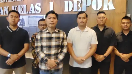 Karutan Kelas 1 Depok, Bogie Nurseto bersama petugas Rutan Depok memberikan klarifikasi terkait informasi viral di media sosial. (Sumber: Istimewa)